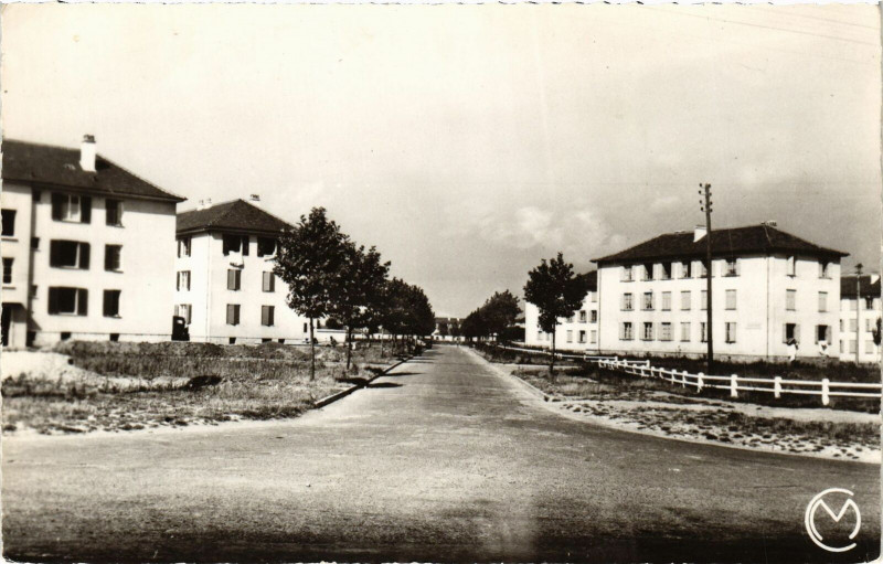 Carte postale ancienne Creil Les Cites France à Creil