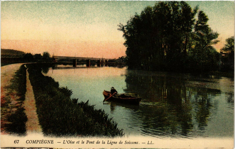 Carte postale ancienne Compiegne L'Oise et le Pont de la Ligne France à Compiègne