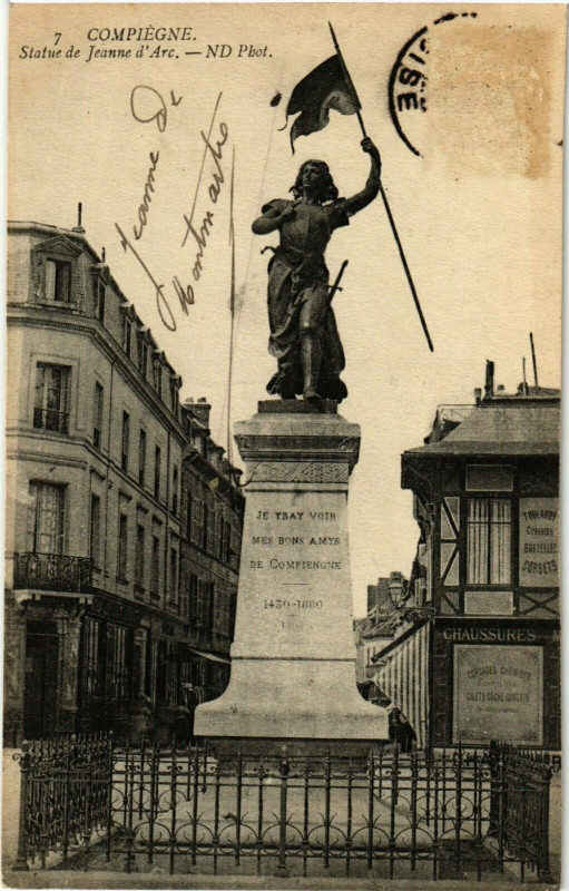 Carte postale ancienne Compiegne Statue de Jeanne d'Arc France à Compiègne