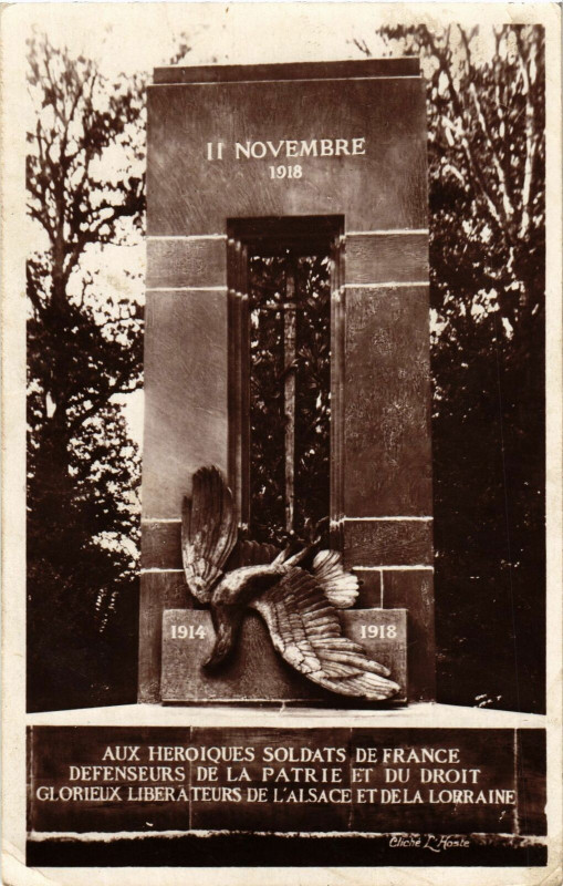 Carte postale ancienne Compiegne Clairiere de l'Armistice France à Compiègne