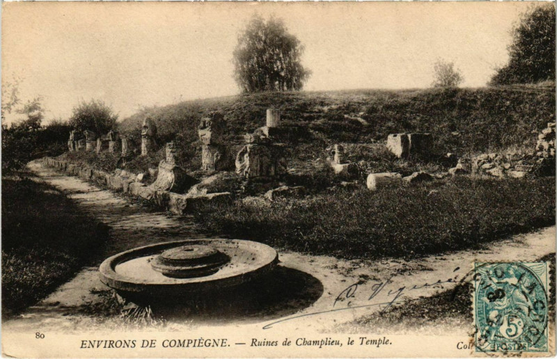 Carte postale ancienne Champlieu - Ruines de Champlieu - Le Temple - Env. De Compiegne à Compiègne