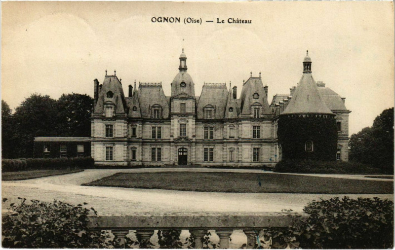 Carte postale ancienne Ognon - Le Chateau