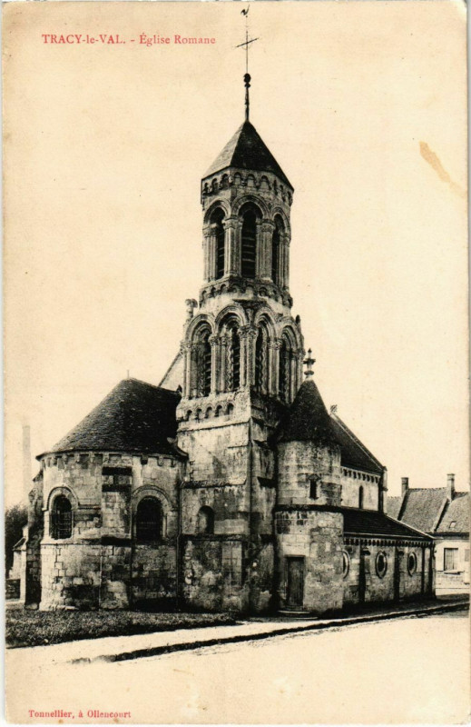 Carte postale ancienne Tracy-le-Val - Eglise Romane à Tracy-le-Val