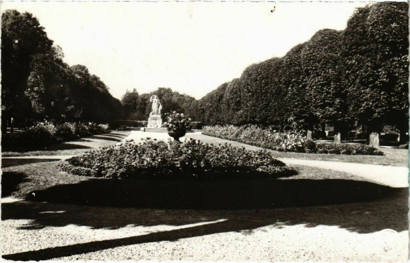 Carte postale ancienne Creil - Le Parc Municipal à Creil