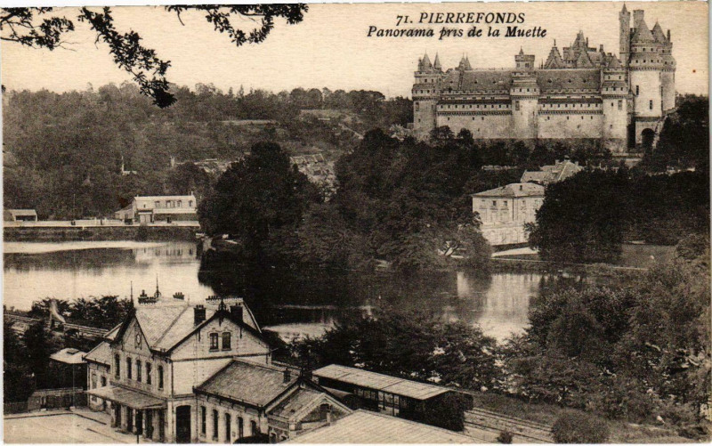 Carte postale ancienne Pierrefonds - Panorama pris de la Muette à Pierrefonds