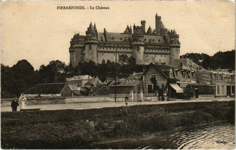 Carte postale ancienne Pierrefonds - Le Chateau à Pierrefonds