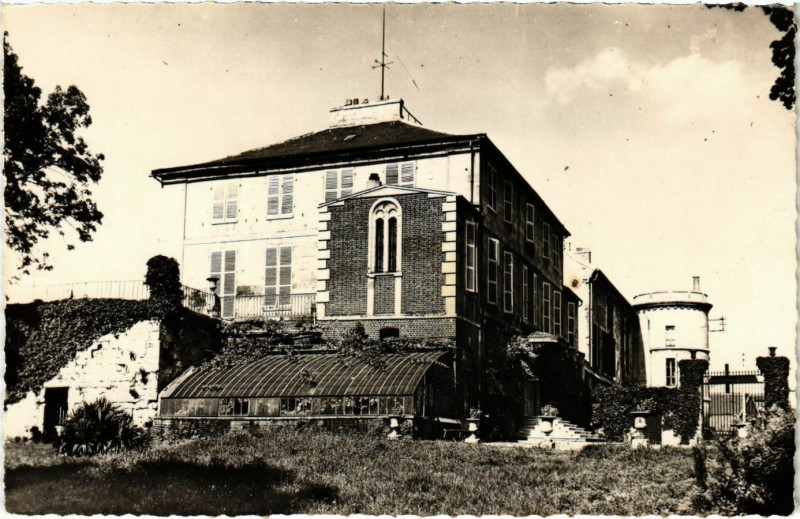 Carte postale ancienne Creil - Le Chateau à Creil