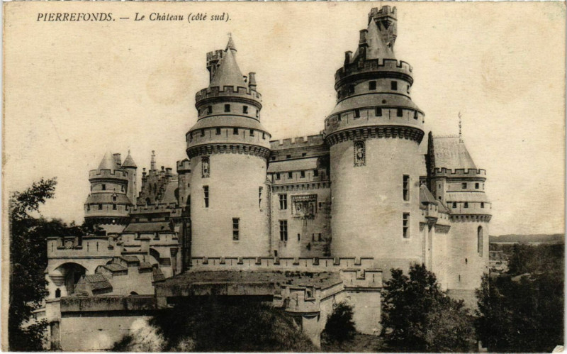 Carte postale ancienne Pierrefonds - Le Chateau - Cote Sud à Pierrefonds