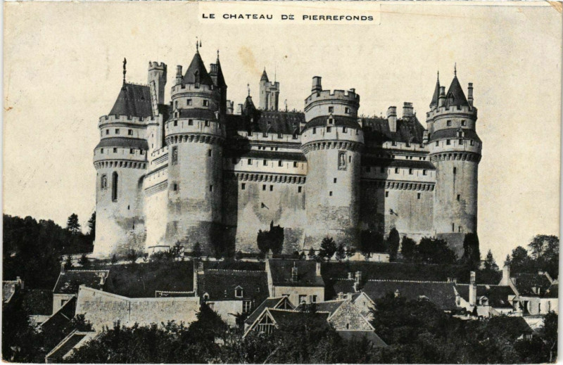 Carte postale ancienne Pierrefonds - Le Chateau de Pierrefonds à Pierrefonds