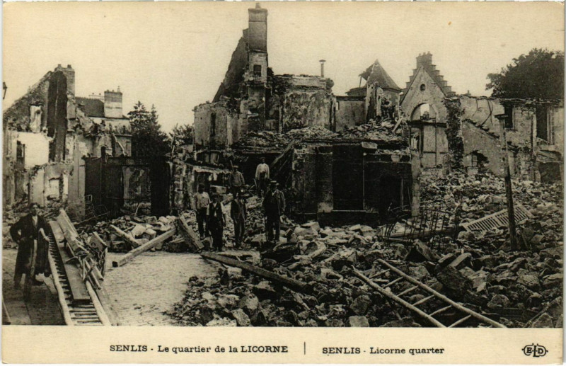 Carte postale ancienne Senlis - Le Quartier de la Licorne - Ruines à Senlis