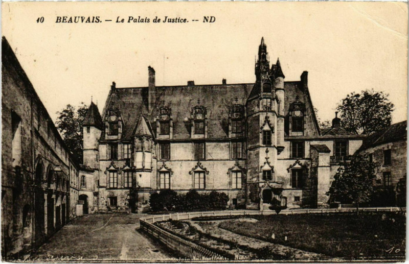 Carte postale ancienne Beauvais - Le Palais de Justice à Beauvais