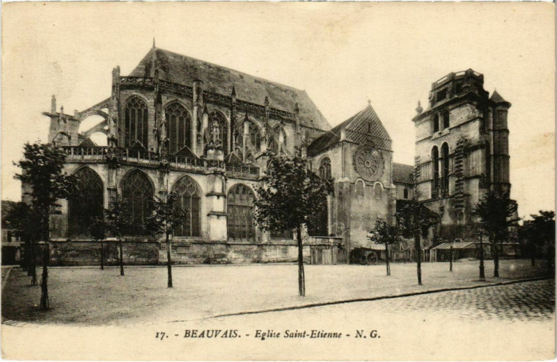 Carte postale ancienne Beauvais - Eglise Saint-Etienne à Beauvais