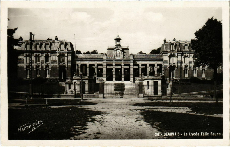 Carte postale ancienne Beauvais - Le Lycee Felix Faure à Beauvais
