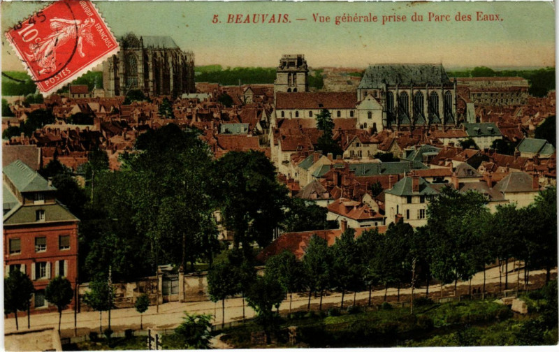 Carte postale ancienne Beauvais - Vue Generale prise du Parc des Eaux à Beauvais