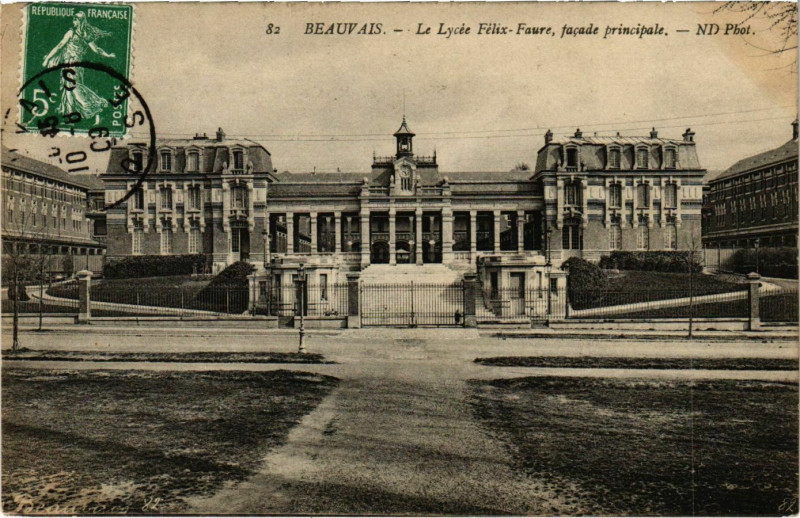 Carte postale ancienne Beauvais - Le Lycee Felix-Faure - Facade Principale à Beauvais