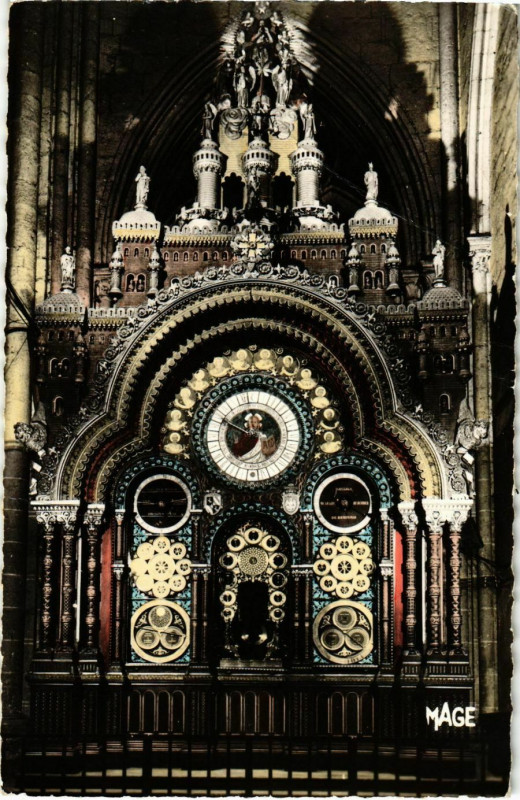 Carte postale ancienne Beauvais - La Cathedrale - L'Horloge Astronomique à Beauvais