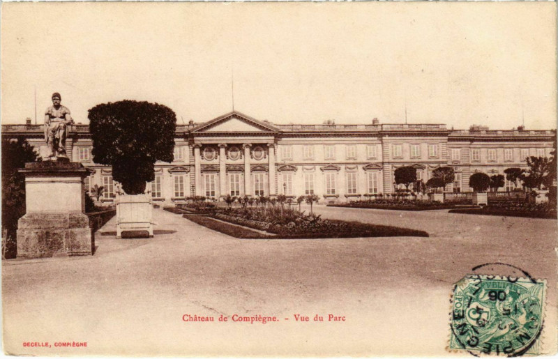 Carte postale ancienne Compiegne - Chateau de Compiegne - Vue du Parc à Compiègne