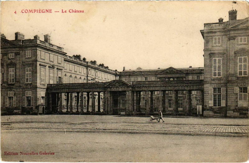Carte postale ancienne Compiegne - Le Chateau à Compiègne