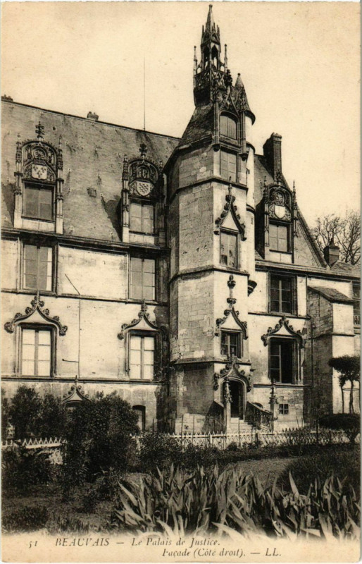 Carte postale ancienne Beauvais - Le Palais de Justice - Facade à Beauvais