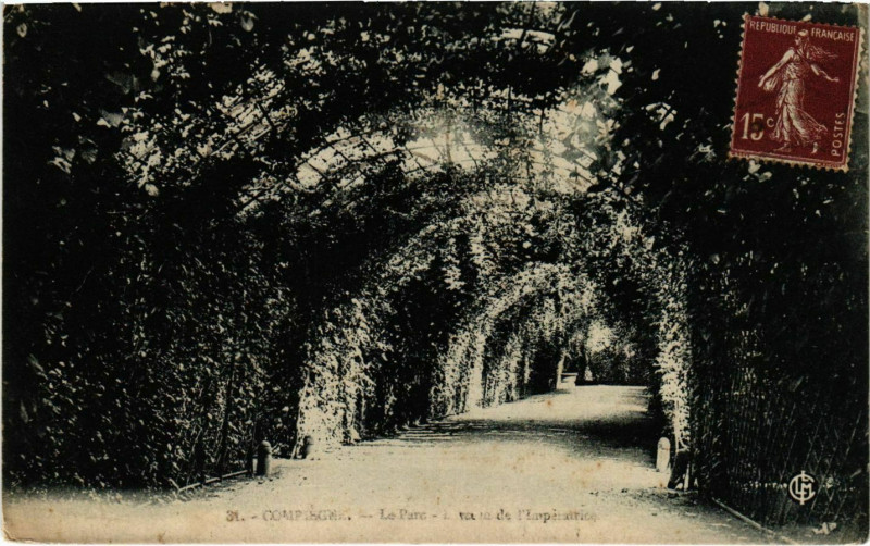 Carte postale ancienne Compiegne - Le Parc à Compiègne