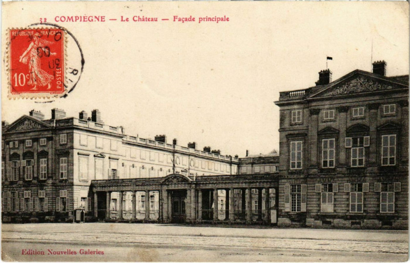 Carte postale ancienne Compiegne - Le Chateau - Facade Principale à Compiègne