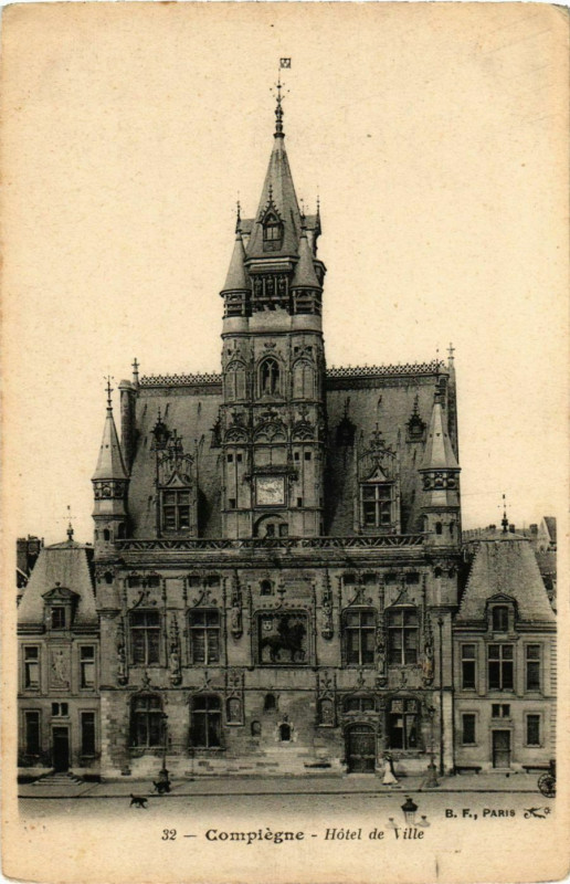 Carte postale ancienne Compiegne - Hotel de Ville à Compiègne