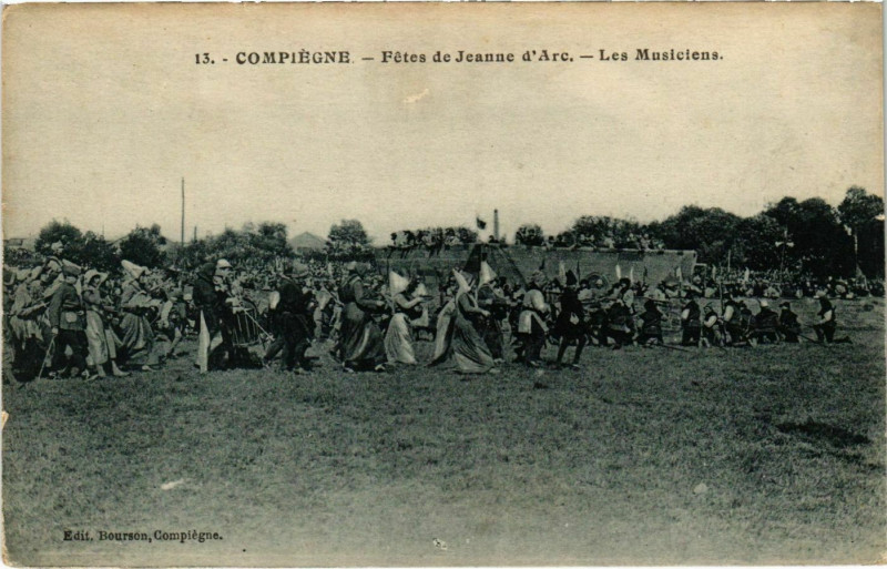Carte postale ancienne Compiegne - Fetes de Jeanne d'Arc - Les Musiciens à Compiègne