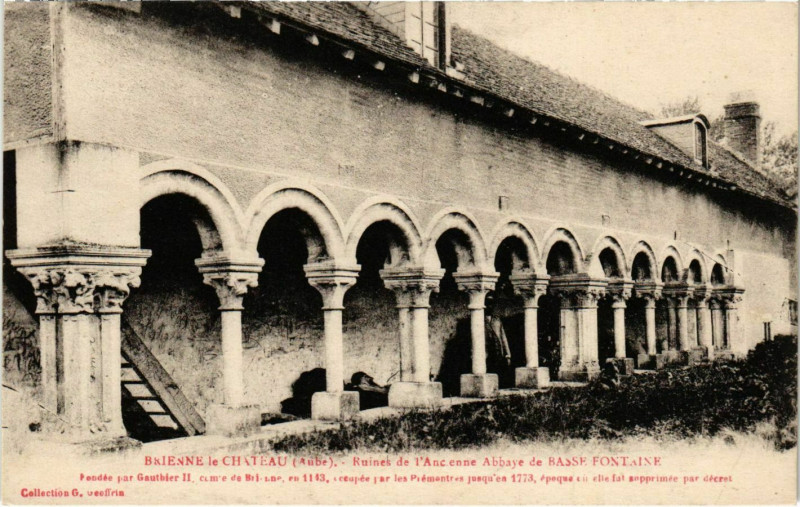 Carte postale ancienne Brienne le Chateau- Ruines de l'Ancienne Basse Fontaine France