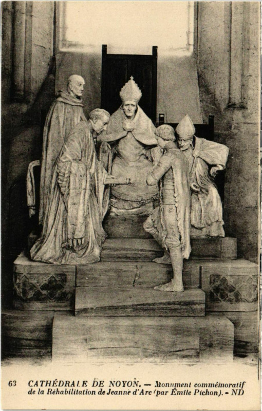 Carte postale ancienne Noyon- La Cathedrale , Monument Jeanne d'Arc France à Noyon
