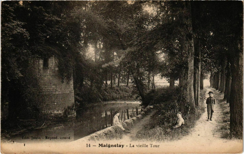 Carte postale ancienne Maignelay- La vieille Tour France