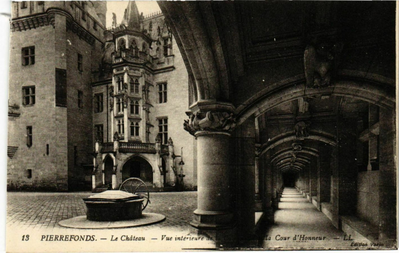 Carte postale ancienne Pierrefonds- Le Chateau France à Pierrefonds
