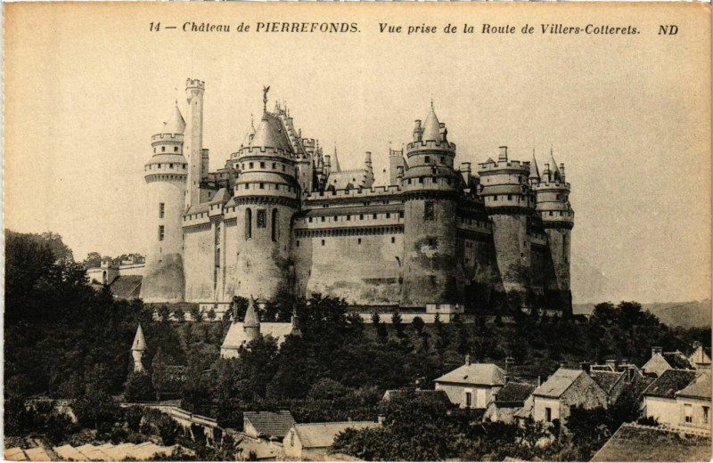 Carte postale ancienne Pierrefonds- Le Chateau France à Pierrefonds