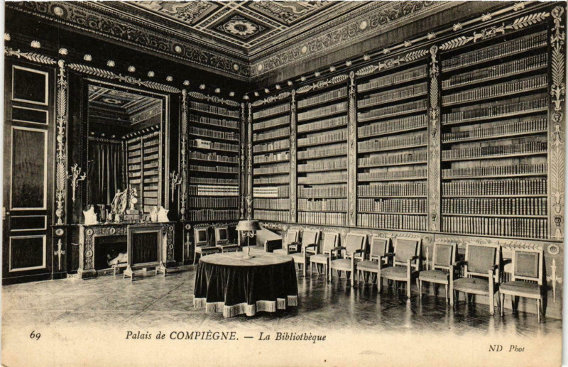 Carte postale ancienne Compiegne- Le Palais, La Bibliotheque France à Compiègne