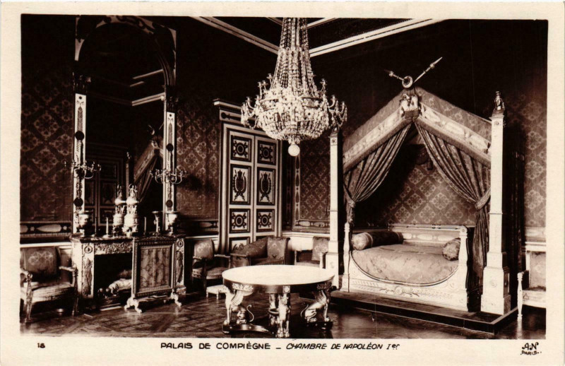 Carte postale ancienne Compiegne- Le Palais, Chambre de Napoleon 1er France à Compiègne