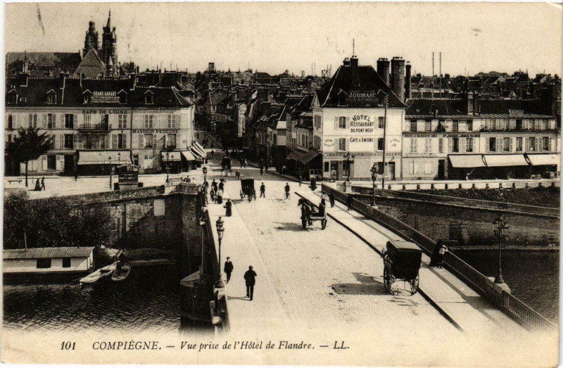 Carte postale ancienne Compiegne- vue prise de l'Hotel de Flandre France à Compiègne
