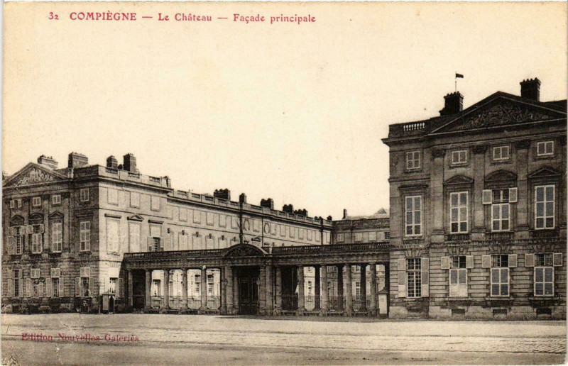 Carte postale ancienne Compiegne- Le Chateau France à Compiègne