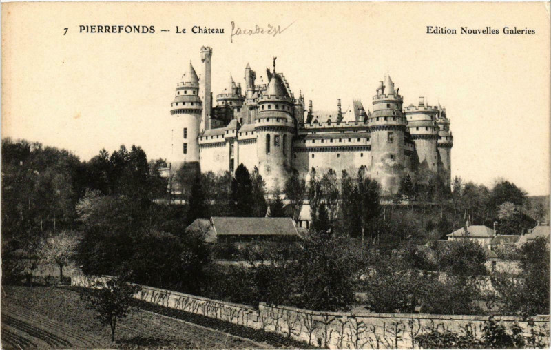 Carte postale ancienne Compiegne- Le Chateau France à Compiègne