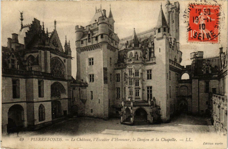 Carte postale ancienne Compiegne- Le Chateau, Cour d'honneur France à Compiègne