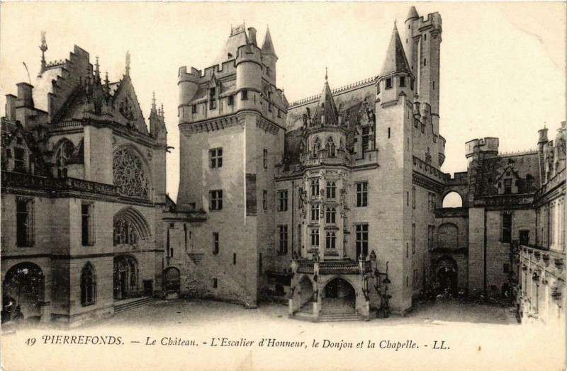 Carte postale ancienne Compiegne- Le Chateau, Escalier d'Honneur France à Compiègne