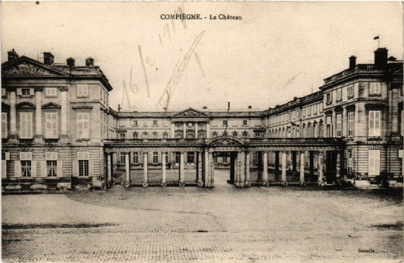 Carte postale ancienne Compiegne- Le Chateau France à Compiègne