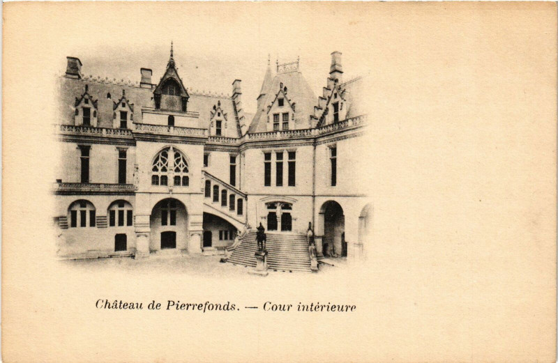 Carte postale ancienne Compiegne- Chateau, cour interieure France à Compiègne