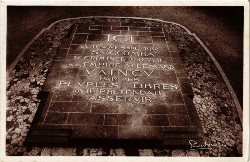 Carte postale ancienne Compiegne- La Foret, Clairiere de l'Armistice France à Compiègne