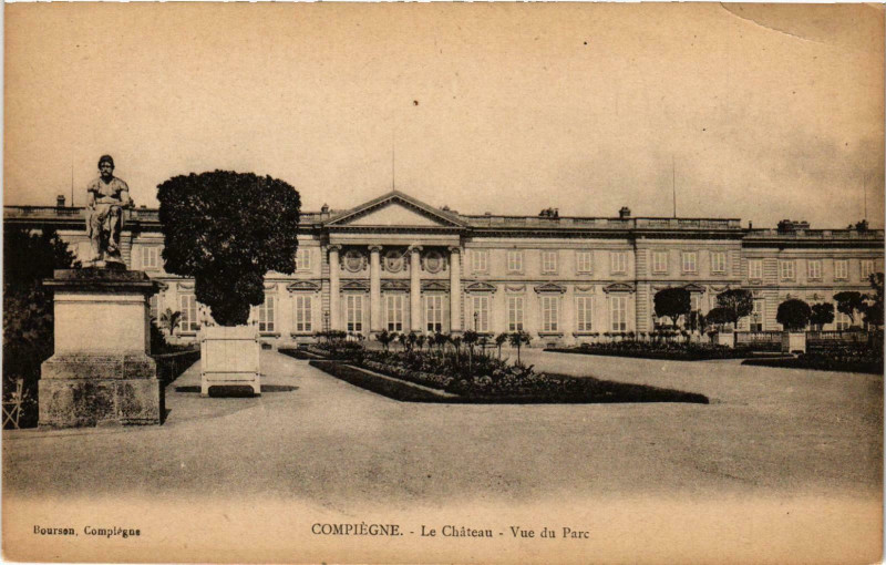 Carte postale ancienne Compiegne- Le Chateau, vue du Parc France à Compiègne