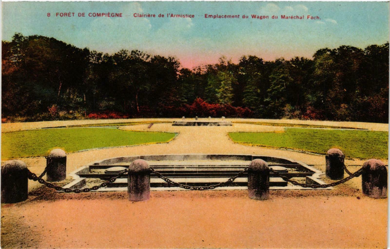 Carte postale ancienne Compiegne- La Foret, Clairiere de l'Armistice France à Compiègne