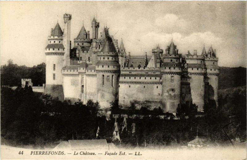 Carte postale ancienne Compiegne- Le Chateau France à Compiègne