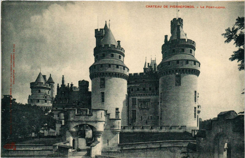Carte postale ancienne Compiegne- Le Chateau, Le Pont Levis France à Compiègne