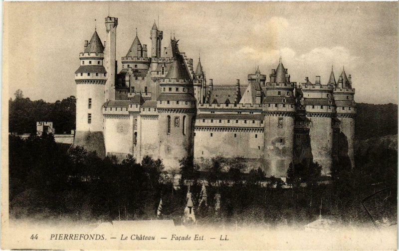 Carte postale ancienne Compiegne- Le Chateau France à Compiègne