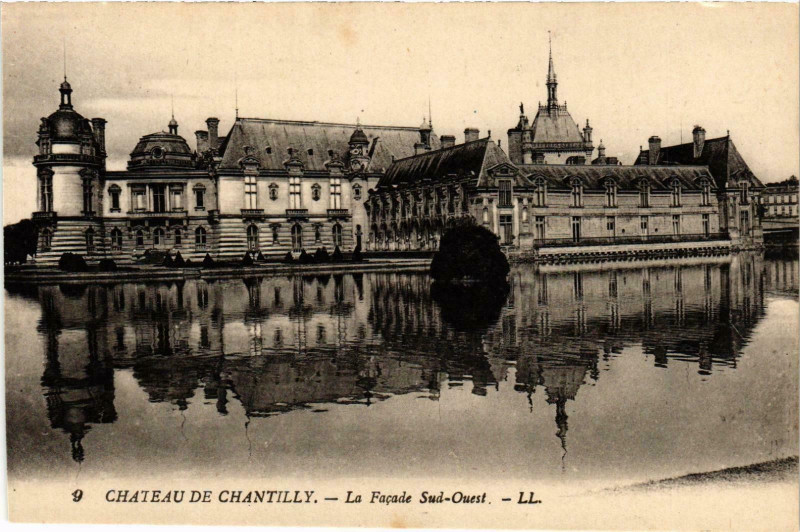 Carte postale ancienne Chantilly- Le Chateau France à Chantilly