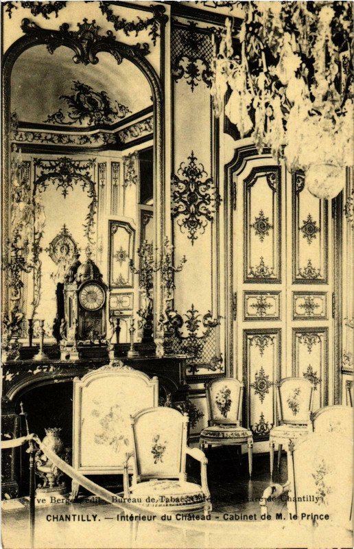 Carte postale ancienne Chantilly- Interieur de Chateau, Cabinet de M. le Prince France à Chantilly