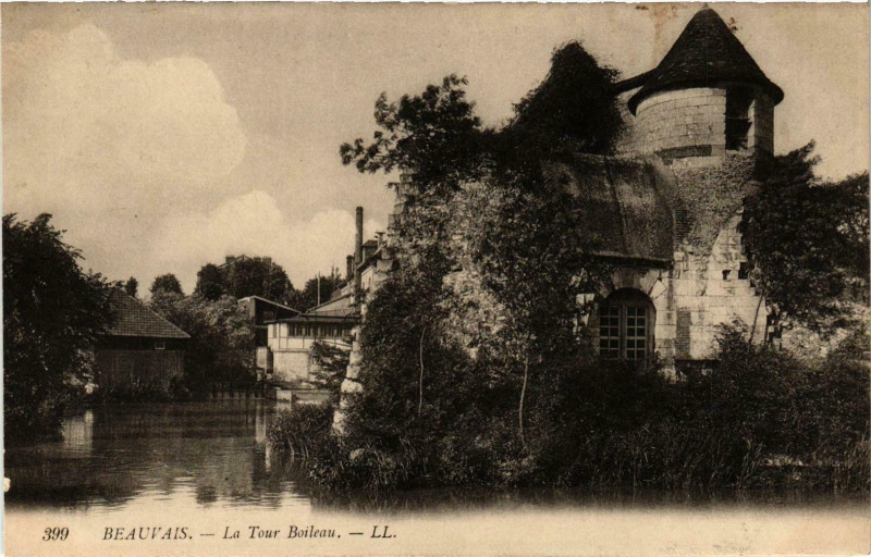Carte postale ancienne Beauvais- La Tour Boileau France à Beauvais